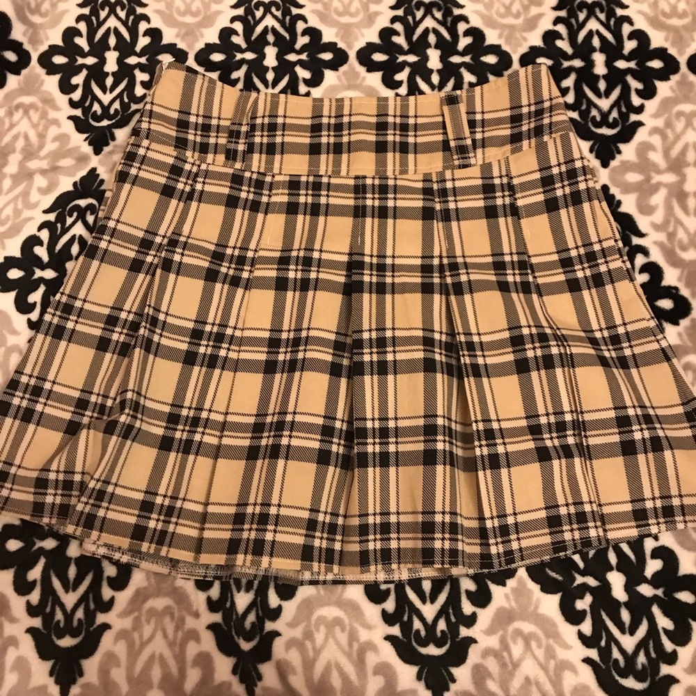 Plaid pleated skirt